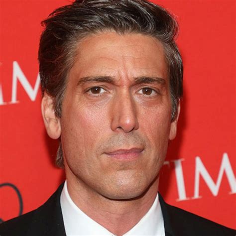 Journalist david muir - D avid Muir is a famous American journalist who works for ABC News. He typically appears on 20/20, where he is a co-anchor. He's also the host of 'World News Tonight With David Muir'. As noted by ...